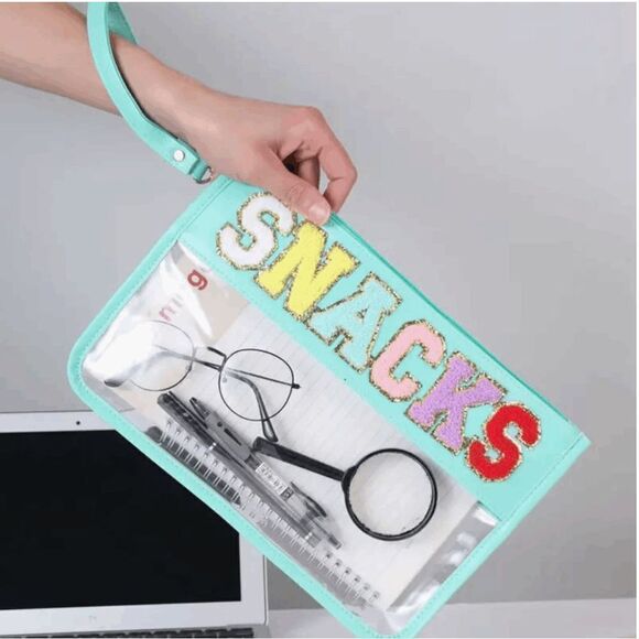 Stoney Clover Lane Style Blue Nylon PVC Transparent Chenille Patch "Snacks" Pouc - Picture 2 of 4